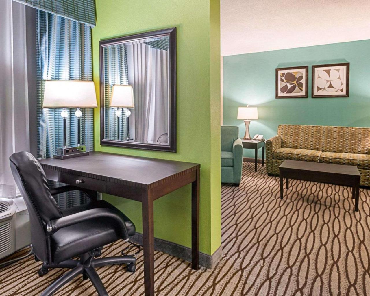 Quality Suites Sulphur Exterior foto